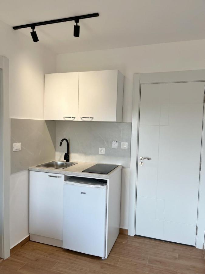 Lana Apartmani Bar Eksteriør billede