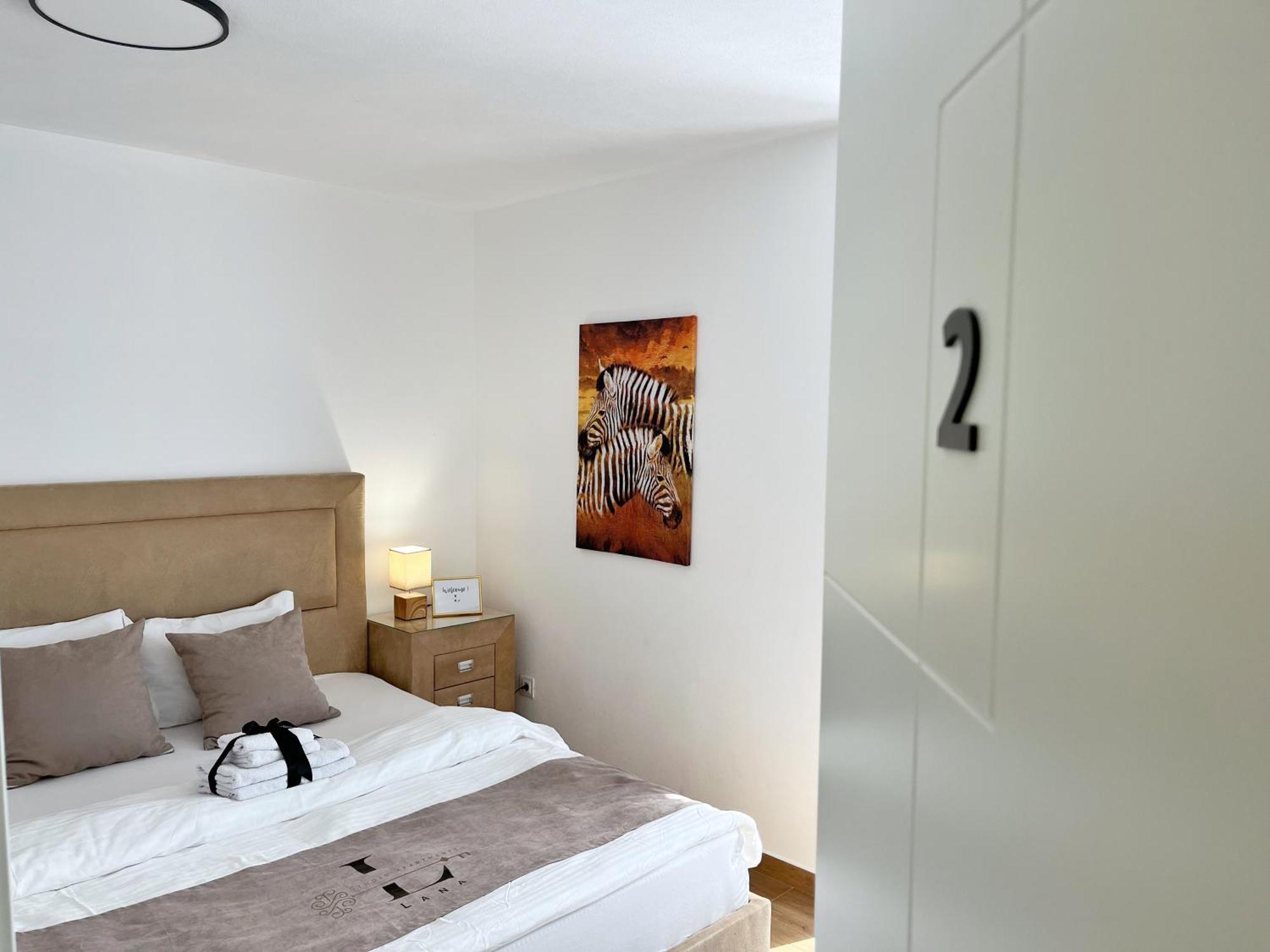 Lana Apartmani Bar Eksteriør billede